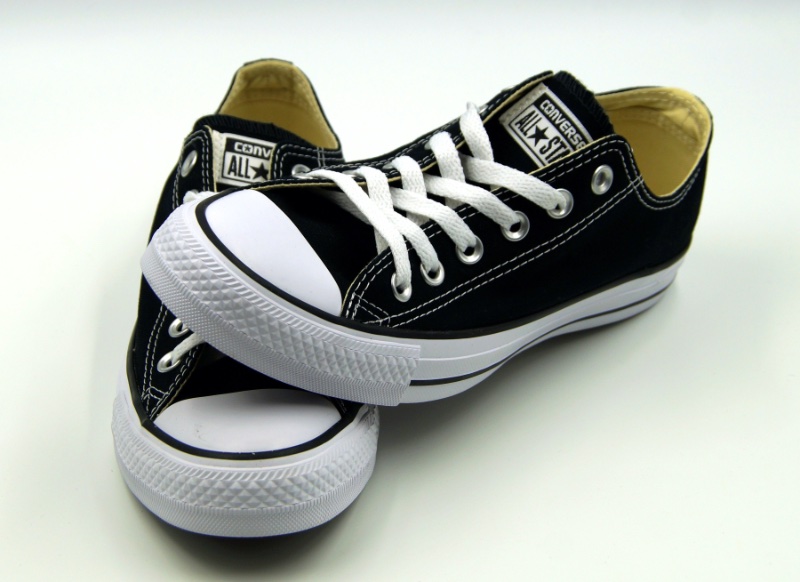 2000s Fashion Men Converse All Star Sneakers 2000s Fashion Men Converse All Star Sneakers