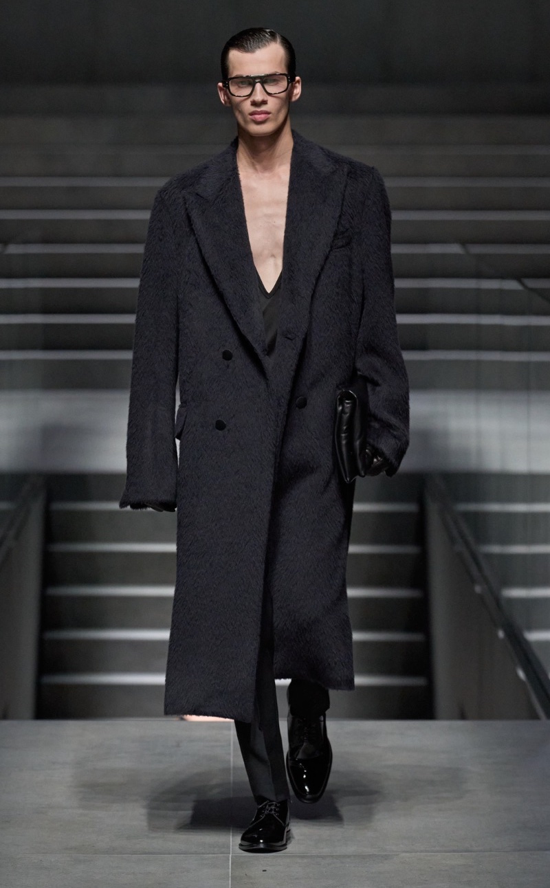 Dolce and Gabbana Fall Winter 2024 V Neck Fashion Trend Dolce & Gabbana fall-winter 2024 collection men's v-neck