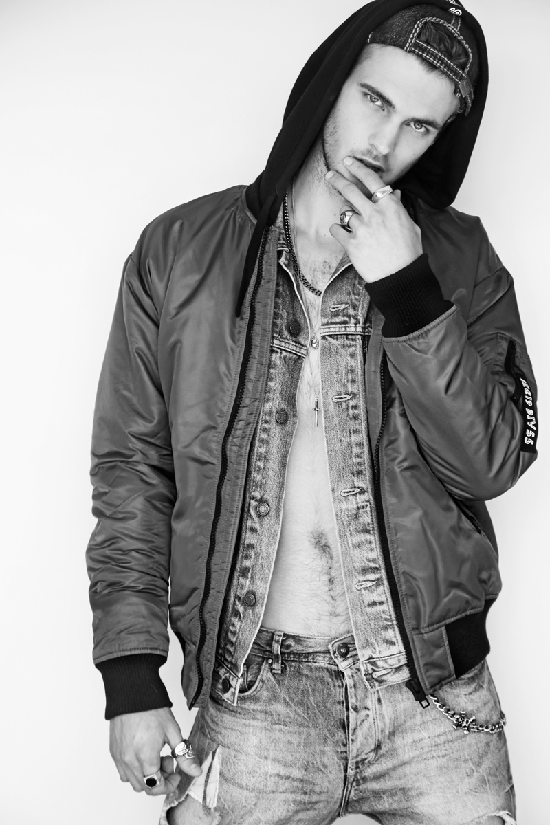 Fashionisto Exclusive 2017 Max Lusth 004 Max wears denim jacket Levi's, cap ad accessories XXL Hardwear, bomber jacket and jeans BSK.