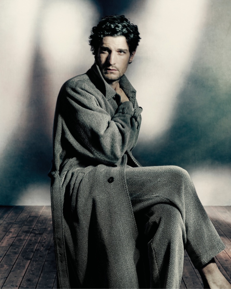 Louis Garrel Giorgio Armani Fall Winter 2023 Campaign 002 Louis Garrel Giorgio Armani Fall Winter 2023 Campaign 002