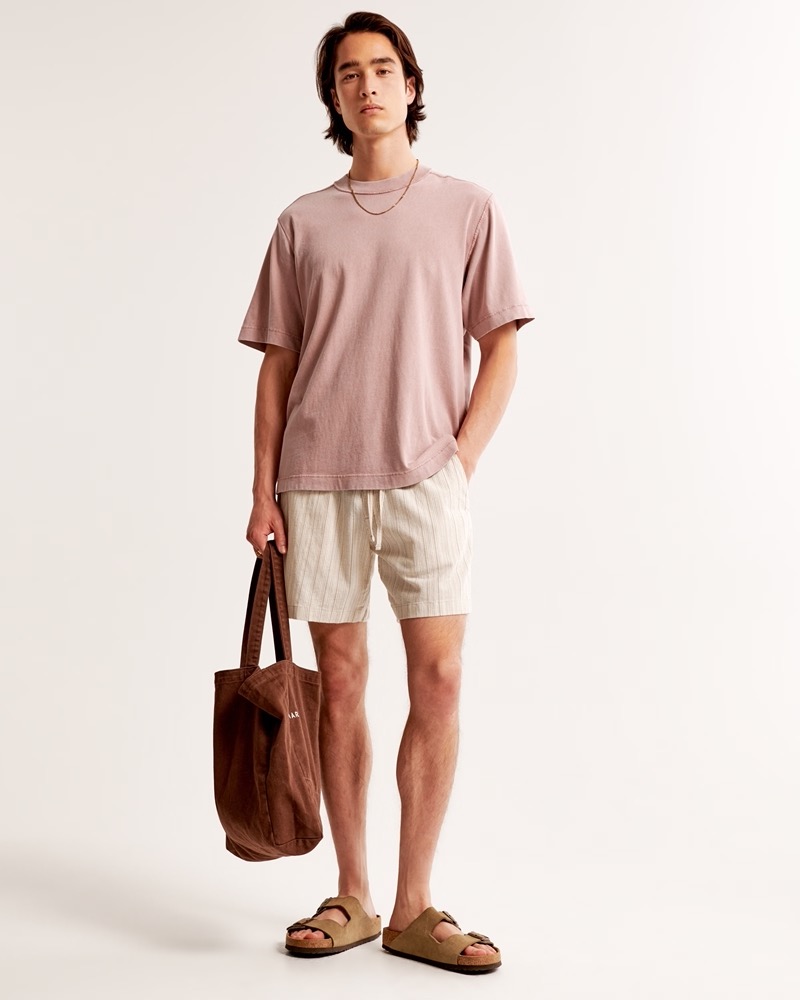Pink Tee Drawstring Shorts Outfit Abercrombie and Fitch Pink t-shirt drawstring shorts outfit