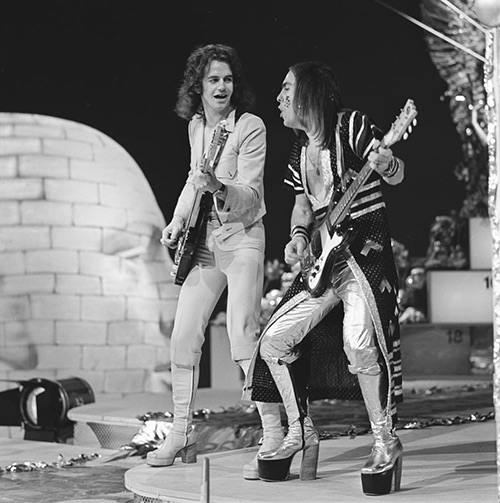 Slade 1973 Glam Rock Wearing platforms and glam rock metallic fashions, Slade performs for Dutch television show AVRO's TopPop in 1973.