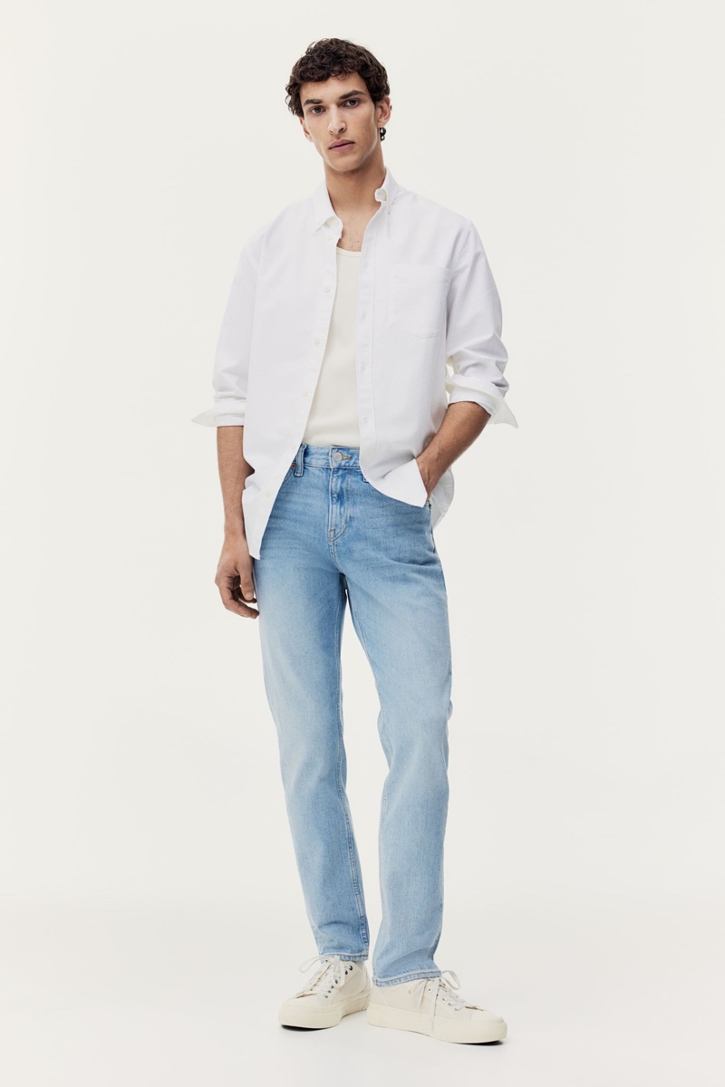 Summer Fashion Light Denim Blue Slim Jeans H and M Embrace lightweight and light-wash denim jeans for an effortless summer.